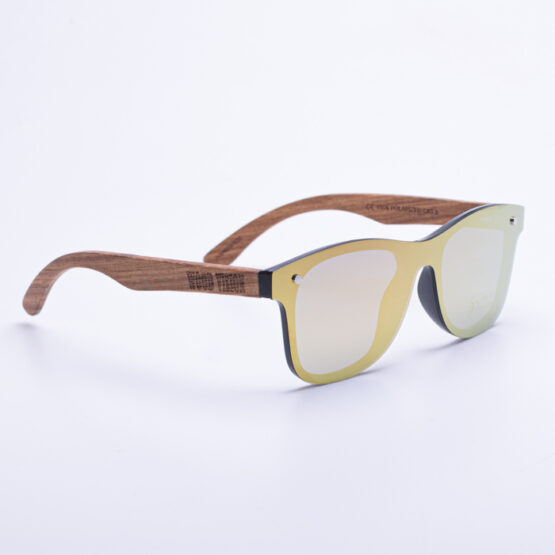 Слънчеви очила с дървени дръжки