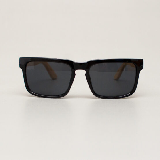 Черни мъжки слънчеви очила