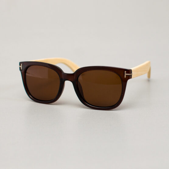 Очила с дървени дръжки