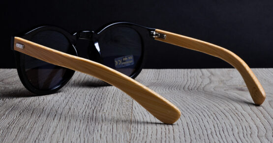 Огледални очила с бамбукови дръжки